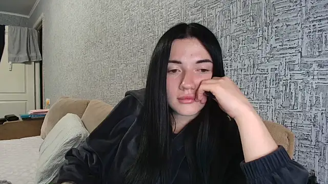 Liana diva online show from April 3, 2026, 2:48 pm