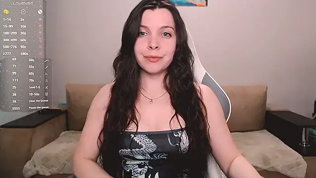 lunalovesu online show from March 12, 2026, 8:59 pm