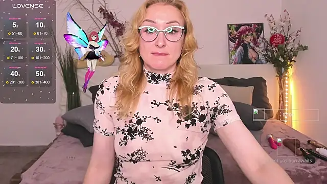 Snapshot of MadissonKiss chatting on September 14, 2025, 12:43 am MadissonKiss online show from September 14, 2025, 12:43 am