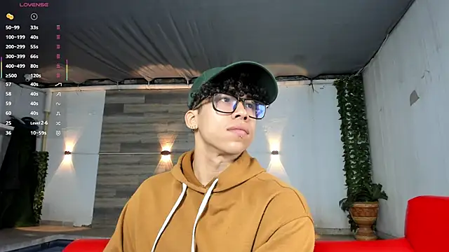 AkazaBoy  online show from December 14, 2025, 4:51 am