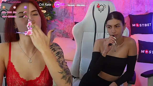 Magnetic Mia  online show from December 4, 2024, 7:45 pm