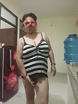 Punjabi beauty123 online show from May 23, 2026, 2:50 am