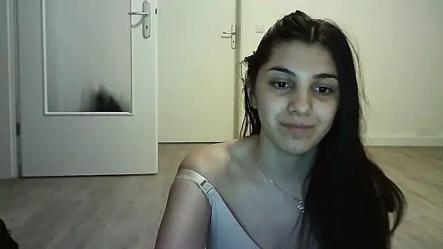Snapshot of Ahotkittyxxx chatting on May 8, 2026, 8:14 pm Ahotkittyxxx online show from May 8, 2026, 8:14 pm