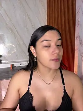 Snapshot of floriamANDjazmin chatting on April 27, 2026, 7:12 pm floriamANDjazmin online show from April 27, 2026, 7:12 pm