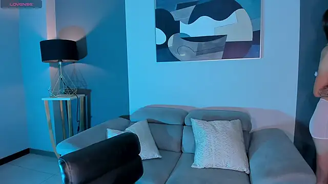 TaraLawrence online show from October 5, 2025, 11:46 pm