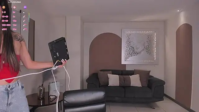 TaraLawrence online show from January 31, 2026, 7:23 pm