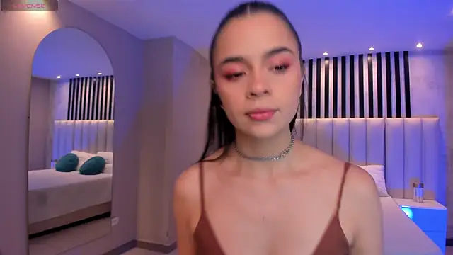 Snapshot of AlanaCraft chatting on February 6, 2026, 12:04 am AlanaCraft online show from February 6, 2026, 12:04 am