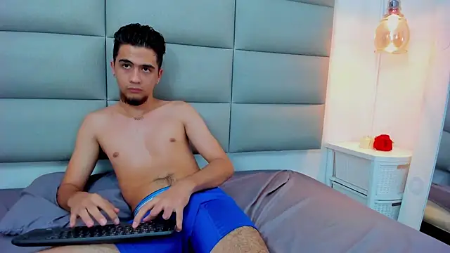 candy-vera online show from January 4, 2025, 1:52 am