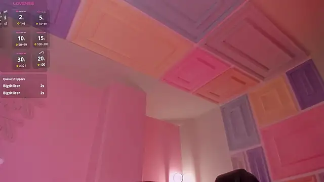 MaddisonLowe online show from March 8, 2025, 6:21 am