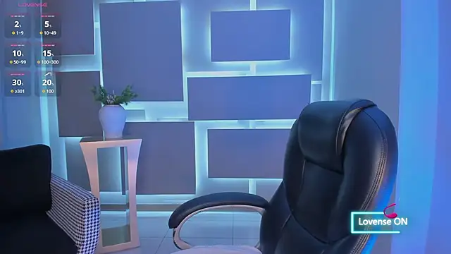 MaddisonLowe online show from March 10, 2026, 9:09 pm