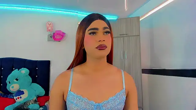 Hellen moons   online show from October 10, 2025, 7:13 pm