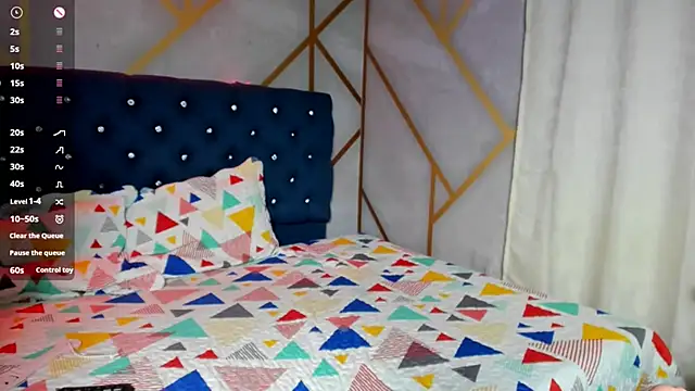 Snapshot of _18_laura chatting on December 21, 2024, 7:45 am 18 laura online show from December 21, 2024, 7:45 am