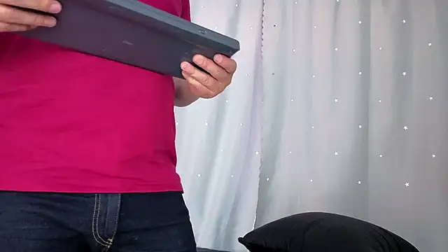 Chrisda18 online show from March 9, 2026, 6:01 pm