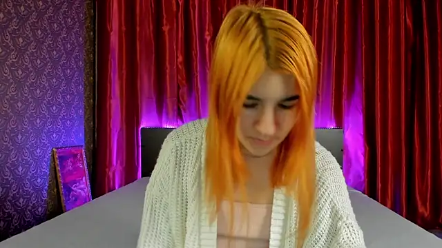  Polly Love  online show from December 16, 2024, 7:15 am