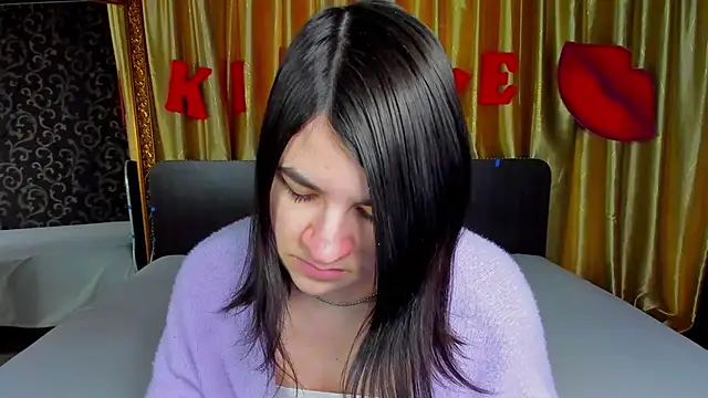 Snapshot of _Polly_Love_ chatting on February 10, 2026, 7:01 am Polly Love online show from February 10, 2026, 7:01 am