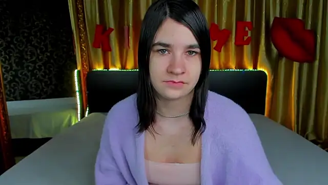 Snapshot of _Polly_Love_ chatting on February 16, 2026, 7:15 am Polly Love online show from February 16, 2026, 7:15 am