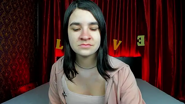 Snapshot of _Polly_Love_ chatting on February 21, 2026, 7:42 am Polly Love online show from February 21, 2026, 7:42 am