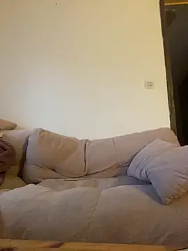 Melinastarr online show from November 12, 2025, 8:37 am