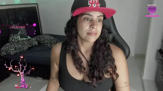 Snapshot of Moon_Sammy chatting on March 20, 2025, 12:43 pm Moon Sammy online show from March 20, 2025, 12:43 pm