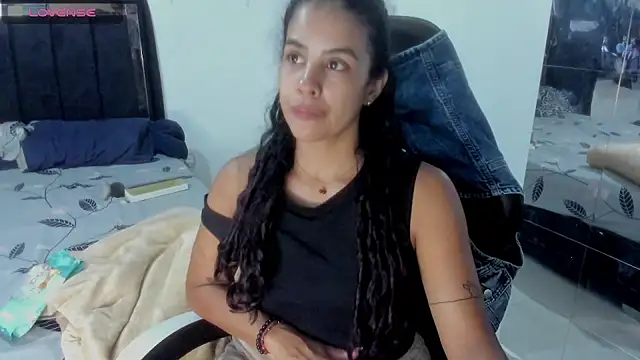 Snapshot of Moon_Sammy chatting on November 11, 2025, 1:33 pm Moon Sammy online show from November 11, 2025, 1:33 pm