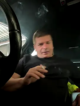 Snapshot of Dan_NFS chatting on September 29, 2025, 1:49 pm Dan NFS online show from September 29, 2025, 1:49 pm