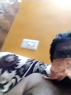 Snapshot of naughtykarthiktamilboy975 chatting on December 23, 2024, 10:01 pm naughtykarthiktamilboy975 online show from December 23, 2024, 10:01 pm