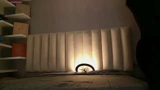 Megan mooree  online show from February 27, 2026, 12:38 pm