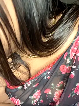 Snapshot of IndieSM chatting on February 18, 2026, 10:06 pm IndieSM online show from February 18, 2026, 10:06 pm