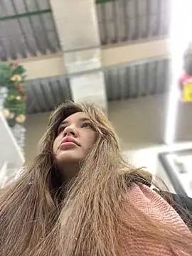 Holly Molii online show from December 15, 2024, 5:13 am