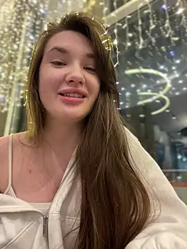 Holly Molii online show from January 10, 2025, 11:00 am