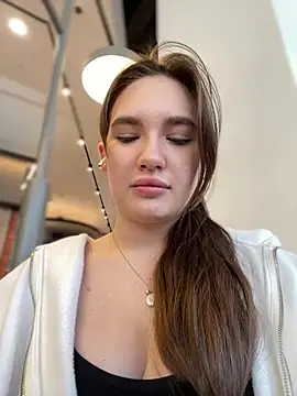 Holly Molii online show from January 16, 2025, 8:33 am