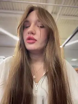 Holly Molii online show from March 19, 2025, 10:00 am