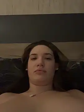 Holly Molii online show from April 10, 2026, 3:56 am