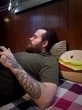 Snapshot of RobStrokes215 chatting on March 2, 2025, 1:04 am RobStrokes215 online show from March 2, 2025, 1:04 am