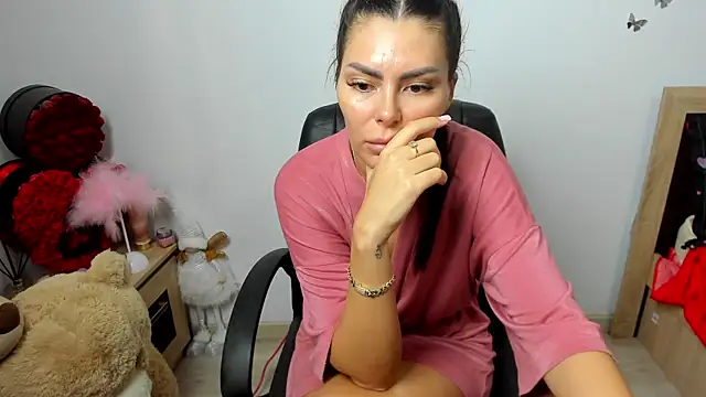 kilenyapatrice online show from July 14, 2026, 9:47 am