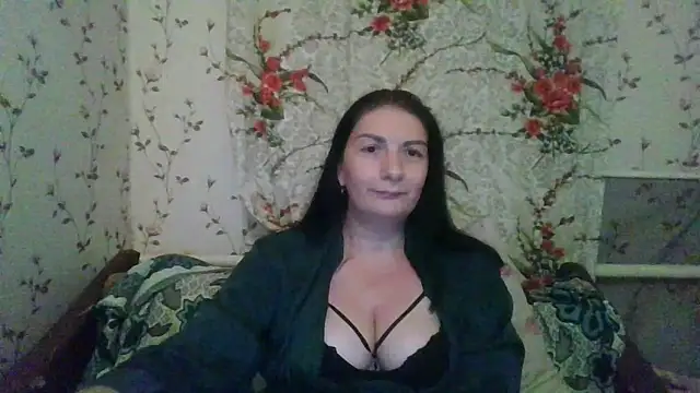 Snapshot of Zefirka_Axe chatting on September 12, 2025, 8:31 pm Zefirka Axe online show from September 12, 2025, 8:31 pm