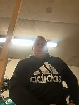 JakubW79 online show from December 16, 2024, 3:19 am