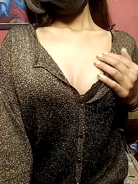 poojaji690 online show from December 15, 2025, 7:23 am