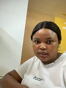 Curveysinaa online show from February 26, 2025, 1:19 pm