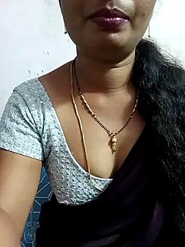 Snapshot of tina_rosy chatting on February 7, 2025, 8:53 pm tina rosy online show from February 7, 2025, 8:53 pm