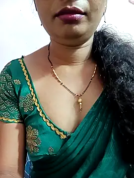 Snapshot of tina_rosy chatting on February 11, 2025, 9:56 pm tina rosy online show from February 11, 2025, 9:56 pm