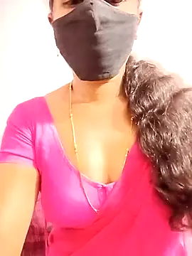 Snapshot of tina_rosy chatting on February 18, 2025, 8:58 pm tina rosy online show from February 18, 2025, 8:58 pm