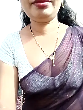 Snapshot of tina_rosy chatting on March 20, 2025, 5:58 pm tina rosy online show from March 20, 2025, 5:58 pm