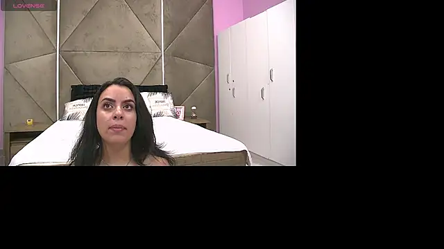 ElyzaIbarra online show from September 24, 2025, 5:33 am