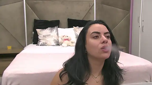 ElyzaIbarra online show from October 9, 2025, 5:05 am