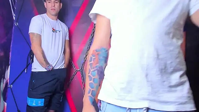 Snapshot of destroy_the_bimbo_ chatting on January 17, 2025, 1:36 am destroy the bimbo online show from January 17, 2025, 1:36 am