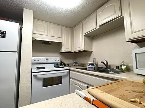 GoddessNih online show from November 18, 2025, 3:16 pm