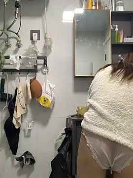 Snapshot of Aimeil chatting on March 17, 2026, 4:43 pm Aimeil online show from March 17, 2026, 4:43 pm