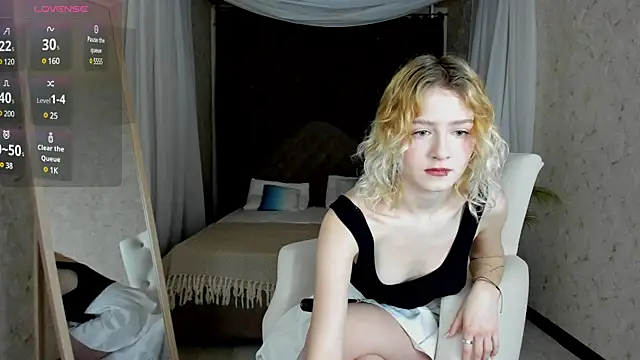 Snapshot of jenny_bunny_ chatting on December 2, 2024, 1:25 am jenny bunny online show from December 2, 2024, 1:25 am