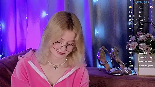 Snapshot of jenny_bunny_ chatting on January 9, 2025, 4:30 am jenny bunny online show from January 9, 2025, 4:30 am